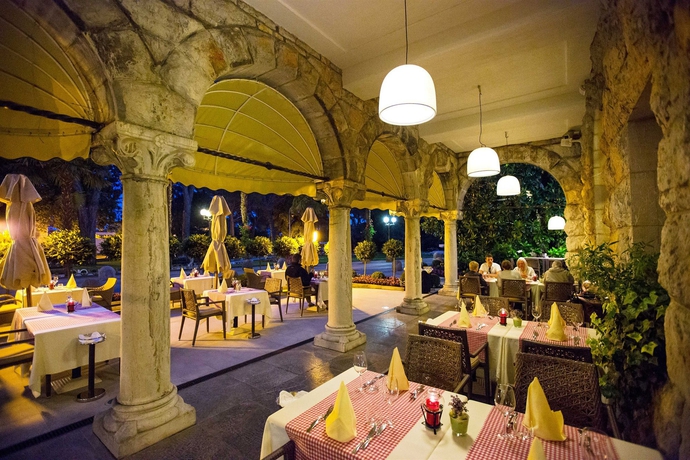 Imagen del bar/restaurante del Hotel Amadria Park Sveti Jakov. Foto 3