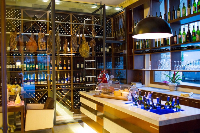 Imagen del bar/restaurante del Hotel Amadria Park Sveti Jakov. Foto 6