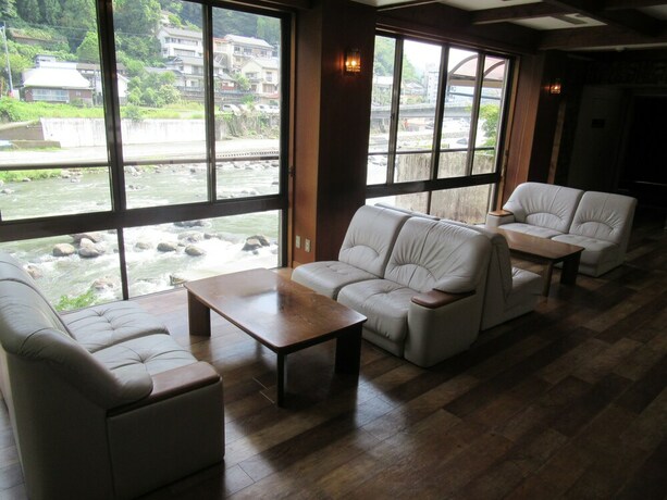 Imagen de los interiores del Hotel Amagase Onsen Suikoen. Foto 33