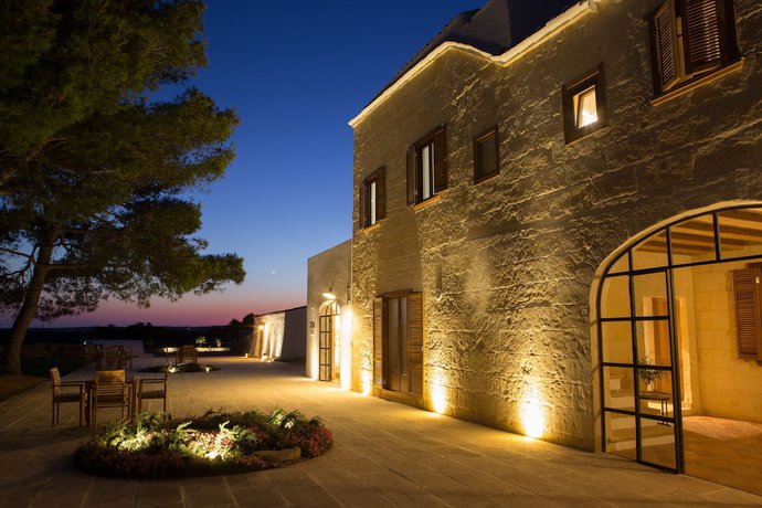 Imagen de los exteriores del Hotel Amagatay Menorca. Foto 9