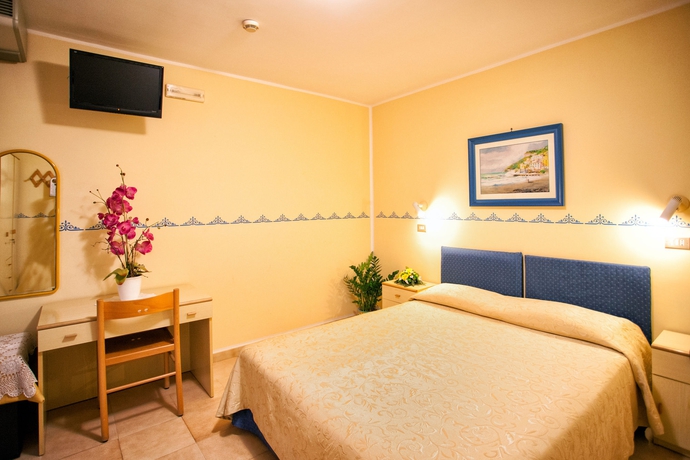 Imagen de la habitación del Hotel Amalfi, Agerola. Foto 2