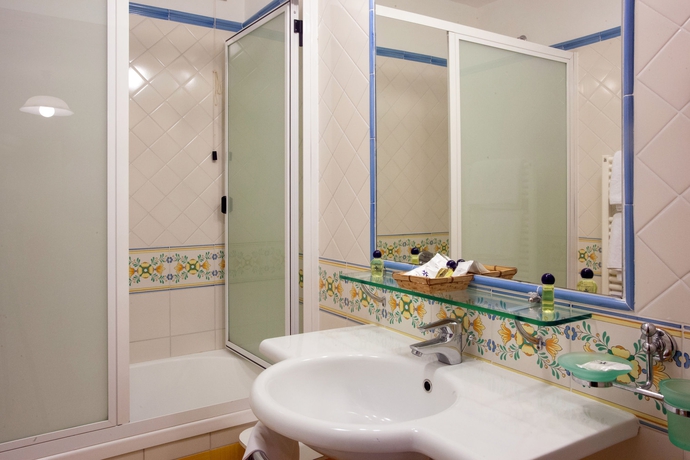 Imagen de la habitación del Hotel Amalfi, Agerola. Foto 12