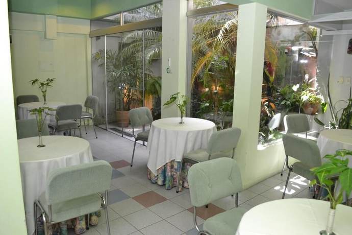 Imagen del bar/restaurante del Hotel Amalfi, Asunci&oacute;n. Foto 5