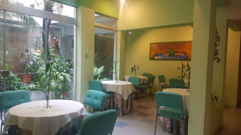 Imagen del bar/restaurante del Hotel Amalfi, Asunci&oacute;n. Foto 6