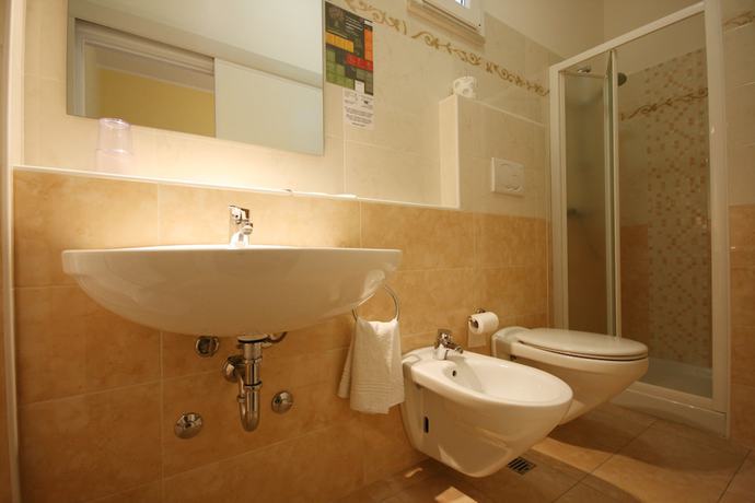 Imagen de la habitación del Hotel Amalfi, Rimini. Foto 17