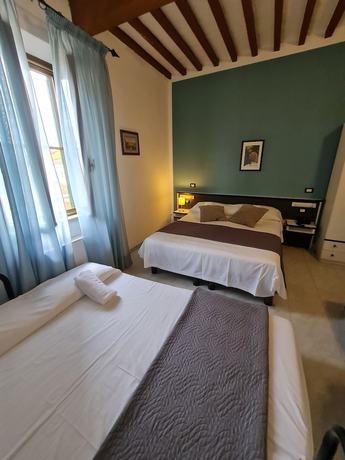 Imagen de la habitación del Hotel Amalfitana. Foto 6