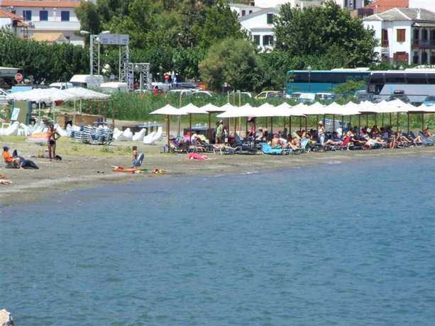 Imagen de los exteriores del Hotel Amalia 2. Foto 12
