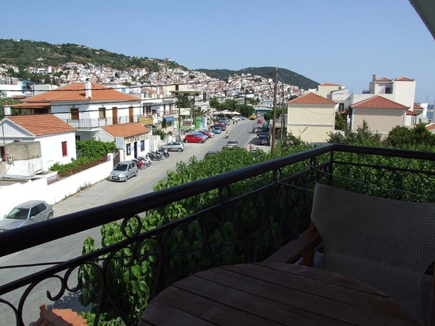 Imagen de la habitación del Hotel Amalia, Aloupi. Foto 5