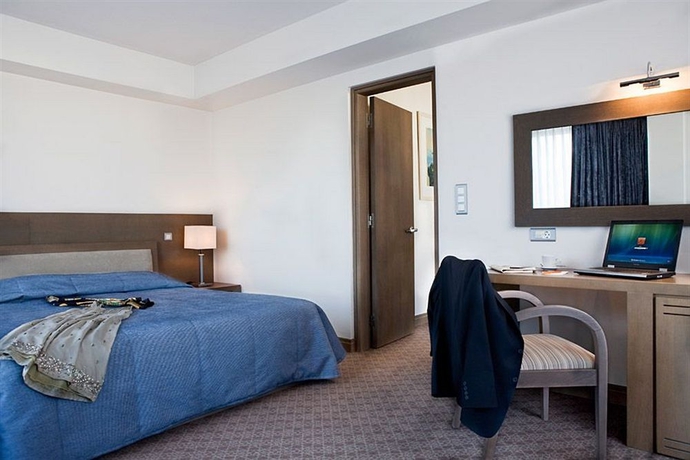 Imagen de la habitación del Hotel Amalia Athens. Foto 14