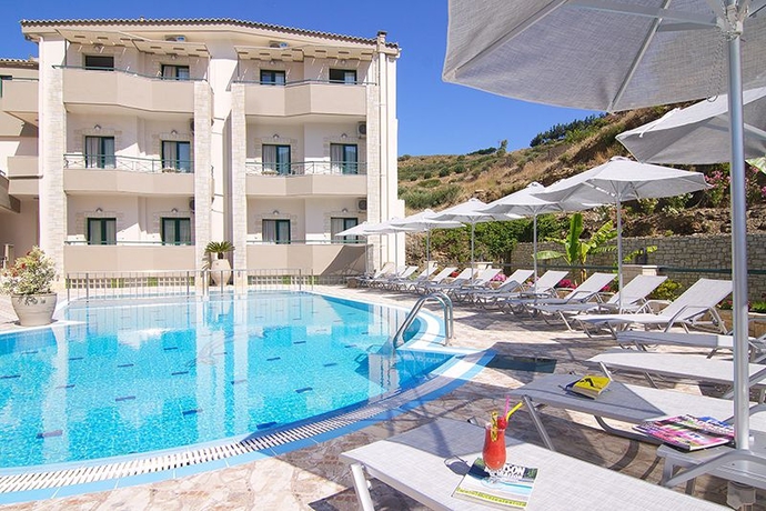 Imagen de la piscina del Hotel Amalia, Bali. Foto 16