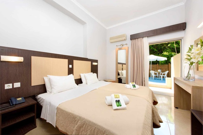 Imagen de la habitación del Hotel Amalia, Dassia. Foto 3