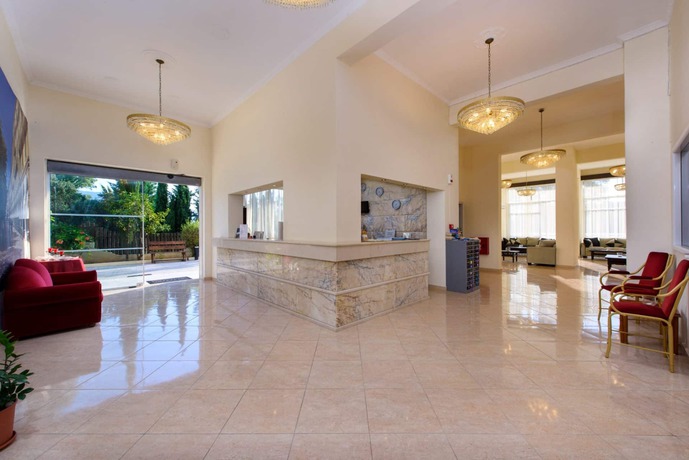 Imagen de los interiores del Hotel Amalia, Dassia. Foto 6