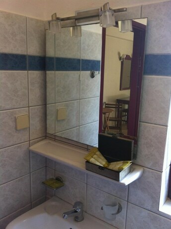 Imagen de la habitación del Hotel Amalia, Kalogria. Foto 24