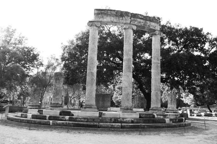 Imagen de los exteriores del Hotel Amalia Olympia. Foto 10