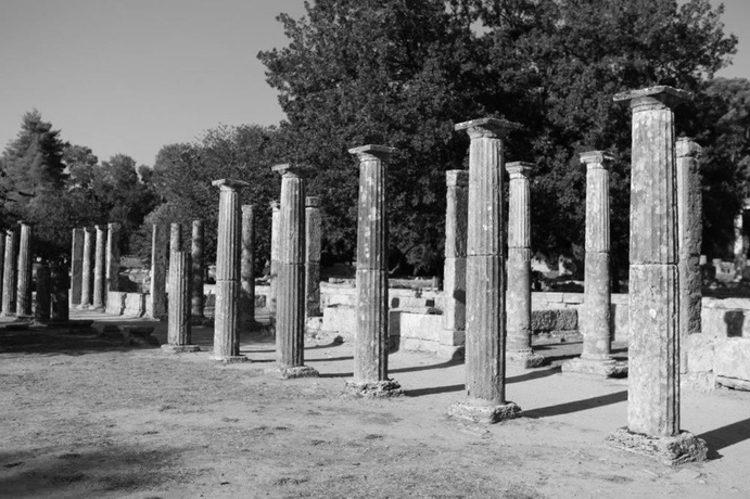 Imagen de los exteriores del Hotel Amalia Olympia. Foto 11