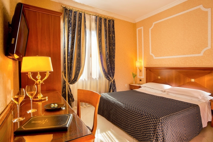 Imagen de la habitación del Hotel Amalia Vaticano. Foto 3