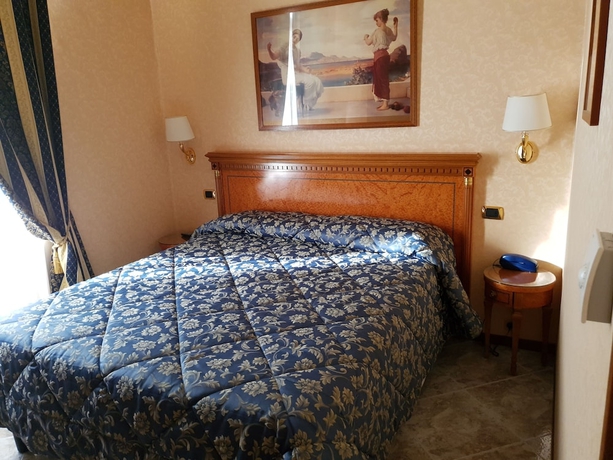 Imagen de la habitación del Hotel Amalia Vaticano. Foto 9