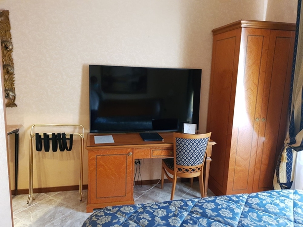 Imagen de la habitación del Hotel Amalia Vaticano. Foto 10