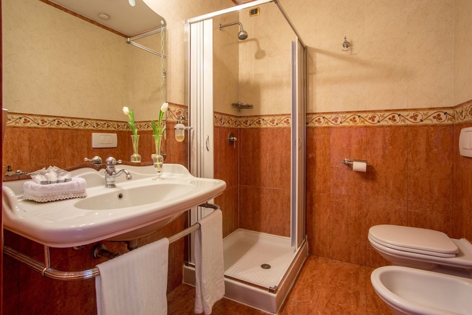 Imagen de la habitación del Hotel Amalia Vaticano. Foto 11