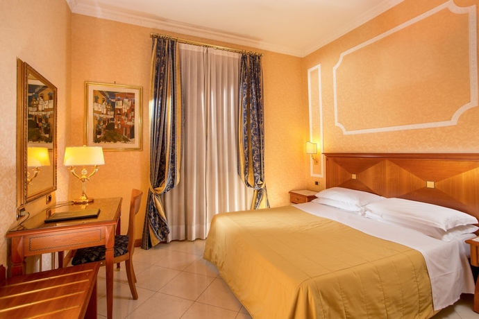 Imagen de la habitación del Hotel Amalia Vaticano. Foto 15
