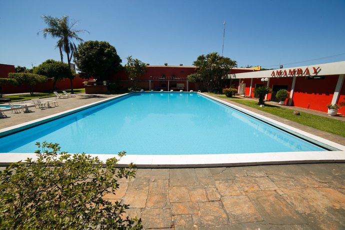 Imagen de la piscina del Hotel Amambay Casino. Foto 19