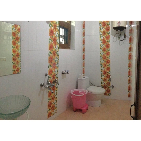 Imagen de la habitación del Hotel Aman Inn. Foto 10