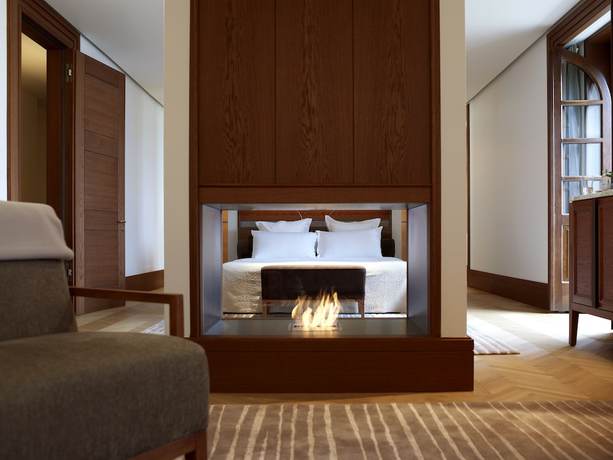 Imagen de la habitación del Hotel Aman Sveti Stefan. Foto 12