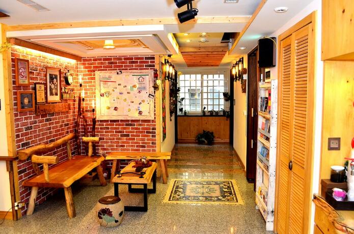 Imagen de los interiores del Hotel Amando Inn. Foto 11