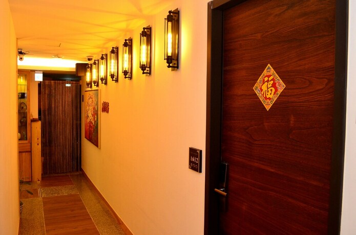 Imagen de los interiores del Hotel Amando Inn. Foto 16