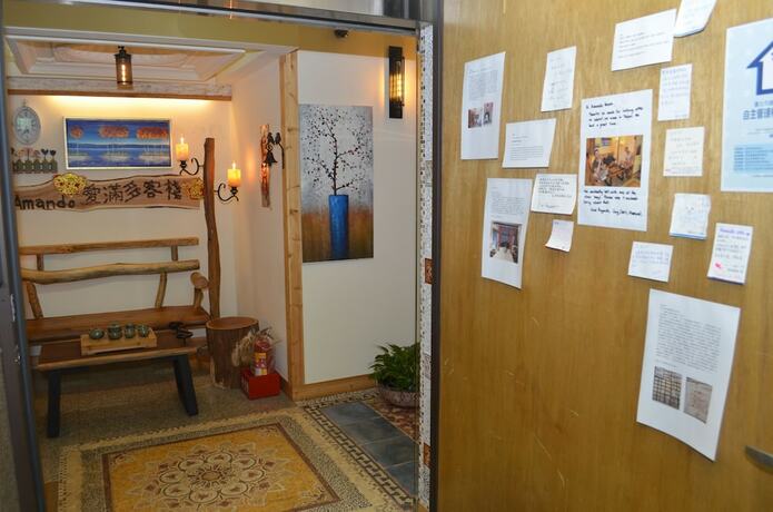 Imagen de los interiores del Hotel Amando Inn. Foto 19