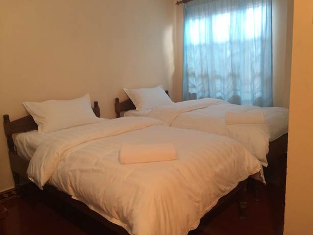 Imagen de la habitación del Hotel Amandra Villa. Foto 12