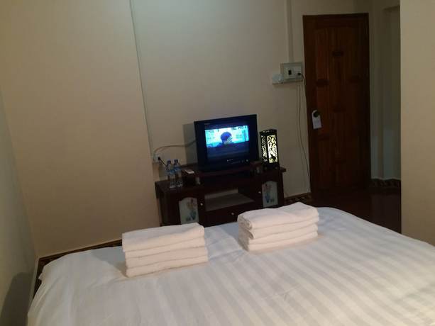 Imagen de la habitación del Hotel Amandra Villa. Foto 13