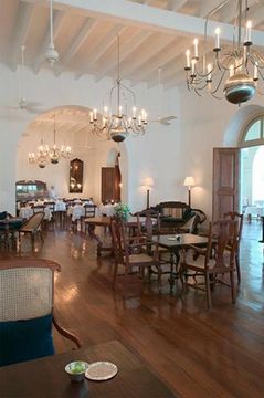 Imagen del bar/restaurante del Hotel Amangalla. Foto 2