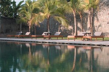 Imagen de la piscina del Hotel Amangalla. Foto 9