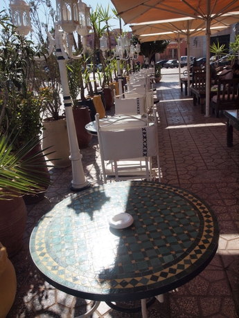 Imagen de los exteriores del Hotel Amani Suites and Spa. Foto 10