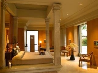 Imagen de la habitación del Hotel Amanjiwo. Foto 7