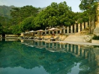 Imagen de la piscina del Hotel Amanjiwo. Foto 8