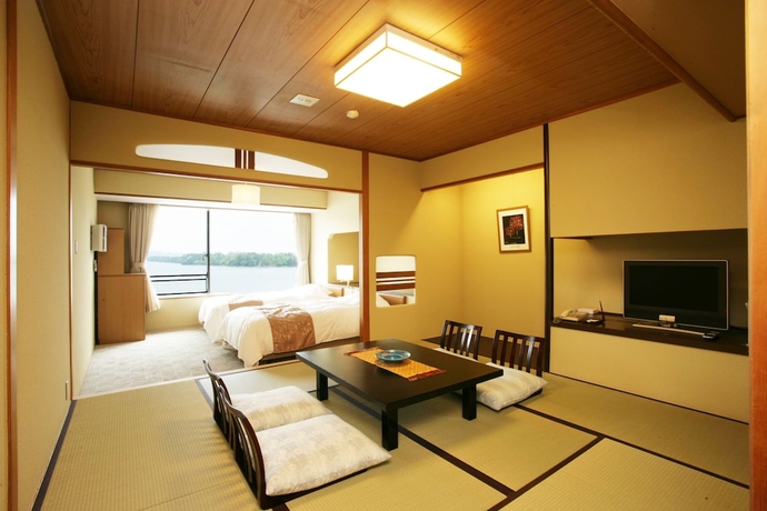 Imagen de la habitación del Hotel Amanohashidate. Foto 10