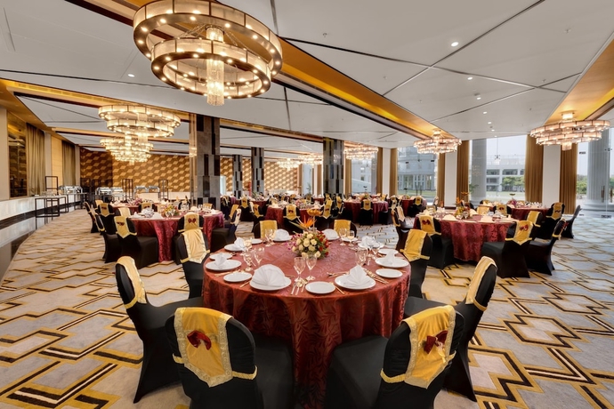 Imagen general del Hotel Amanora The Fern Hotels and Club. Foto 2