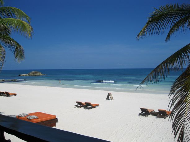 Imagen de los exteriores del Hotel Amansala. Foto 14