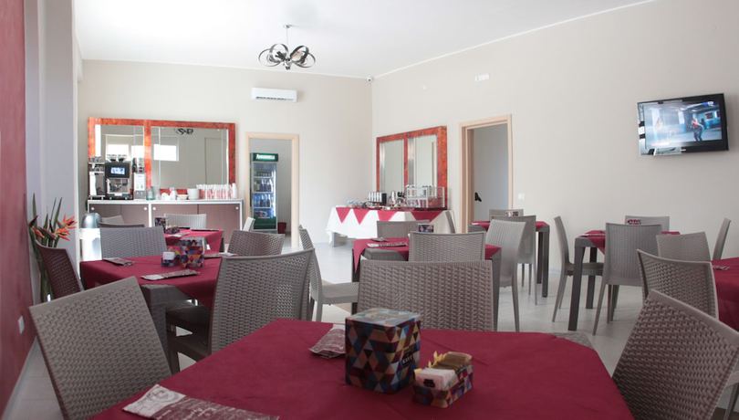 Imagen del bar/restaurante del Hotel A\'mantia hotel. Foto 4