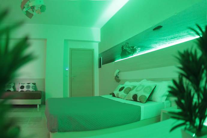 Imagen de la habitación del Hotel A\'mantia hotel. Foto 11