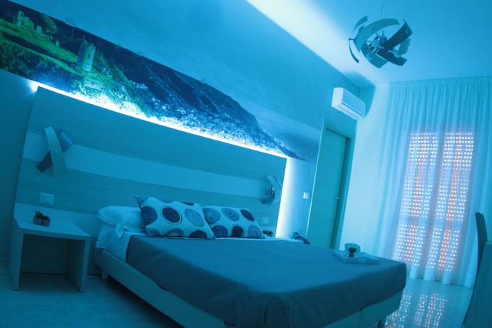 Imagen de la habitación del Hotel A\'mantia hotel. Foto 13