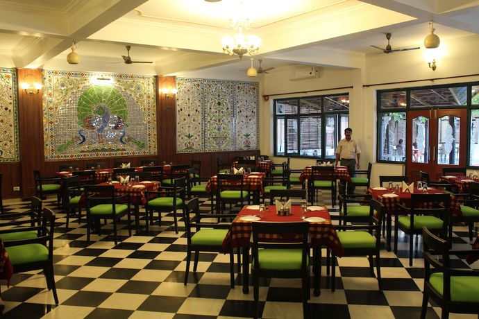 Imagen del bar/restaurante del Hotel Amantra Shilpi Resort and Spa. Foto 4