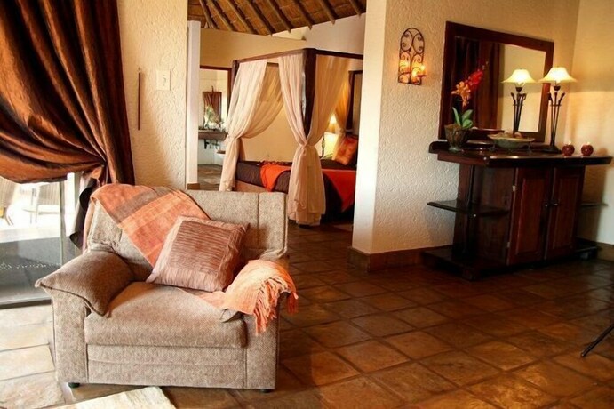 Imagen de la habitación del Hotel Amanzingwe Lodge Conference Centre and Spa. Foto 28