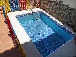 Imagen de la piscina del Hotel Amapola. Foto 25