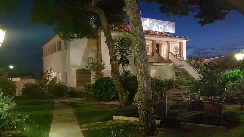Imagen de los exteriores del Hotel Amar Hostel, Suites and Surf Camp. Foto 12