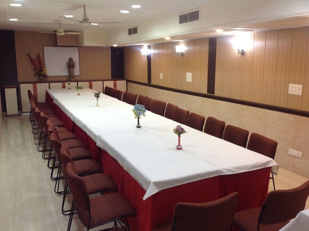 Imagen de los interiores del Hotel Amar Inn. Foto 11