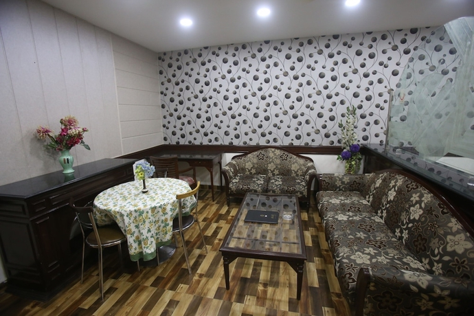 Imagen de la habitación del Hotel Amar Inn. Foto 9