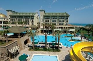 Imagen general del Hotel Amara Beach Resort. Foto 3